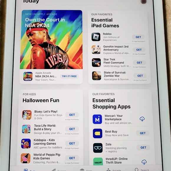 ✨IPad Pro Gold 9.7 1st Gen✨ - Picture 2 of 2